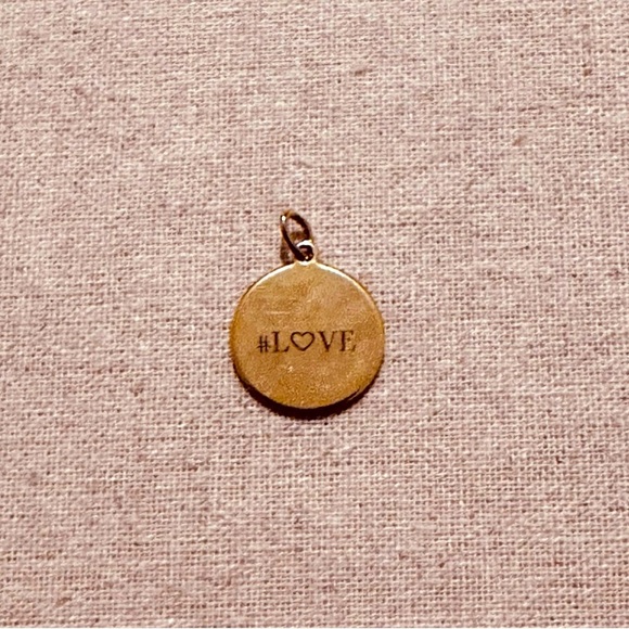 Stella & Dot | Charm | #L🖤VE Charm - Picture 1 of 4